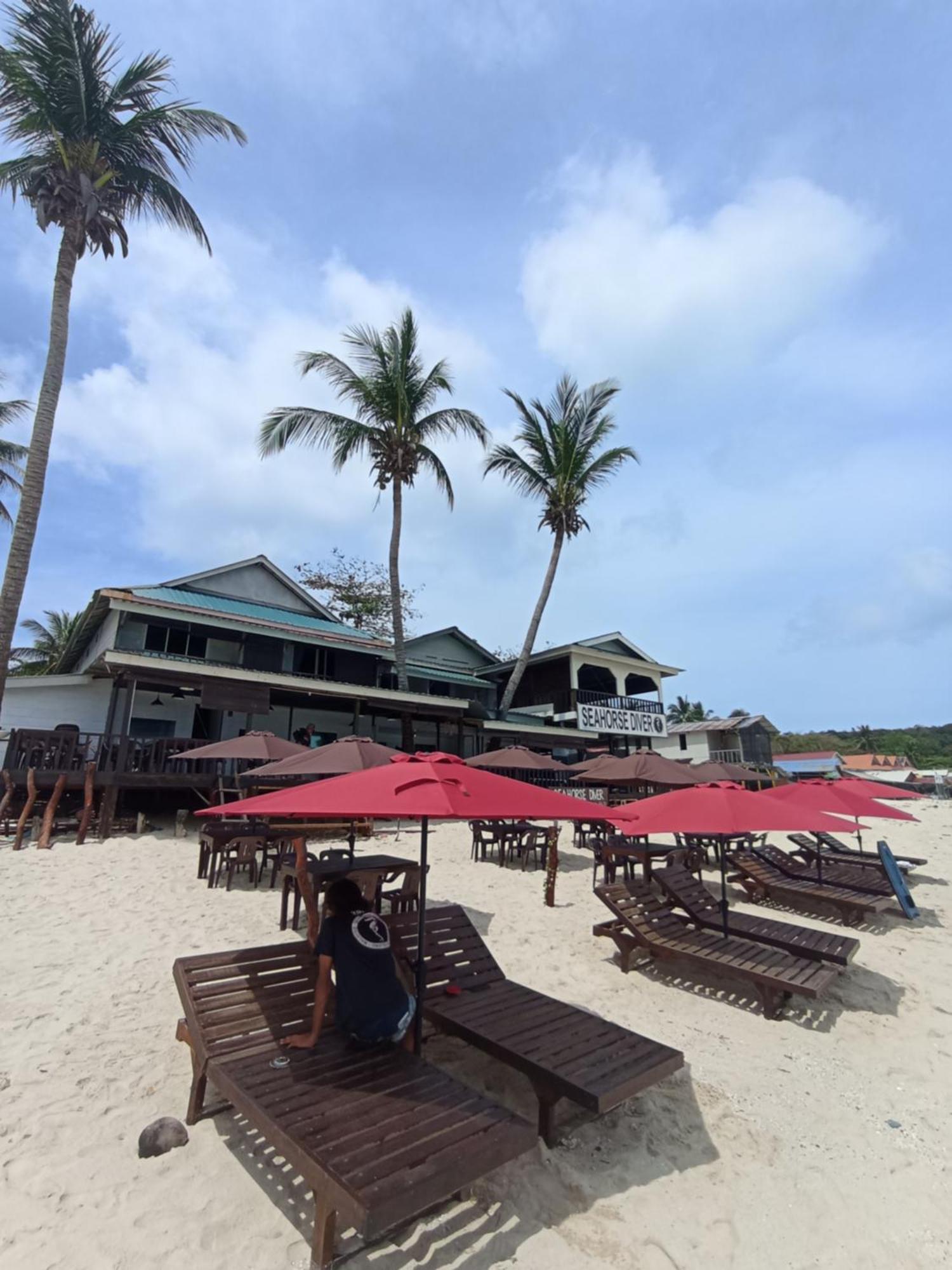 Seahorse Diver Guesthouse Kampong Pasir Panjang  Bagian luar foto