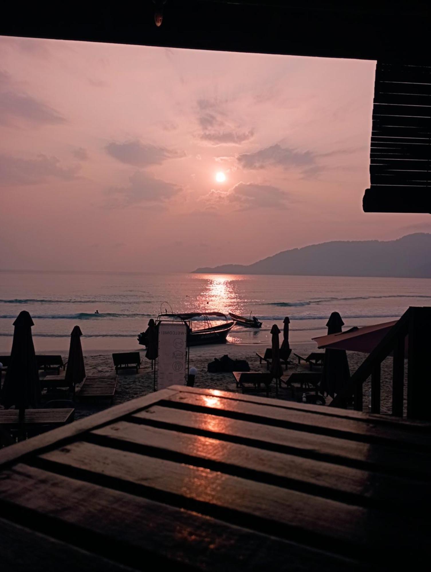 Seahorse Diver Guesthouse Kampong Pasir Panjang  Bagian luar foto