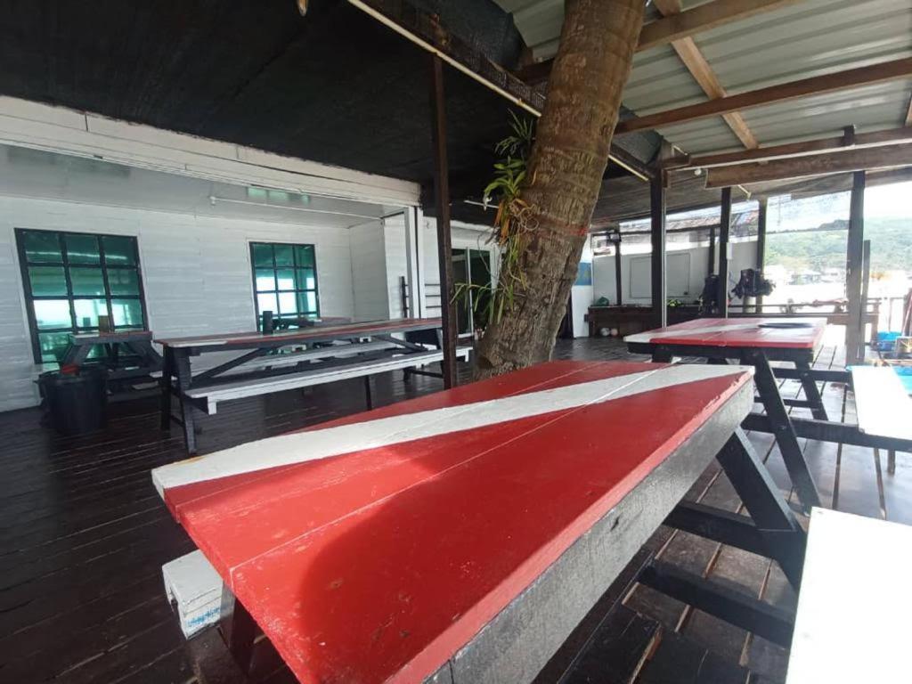 Seahorse Diver Guesthouse Kampong Pasir Panjang  Bagian luar foto